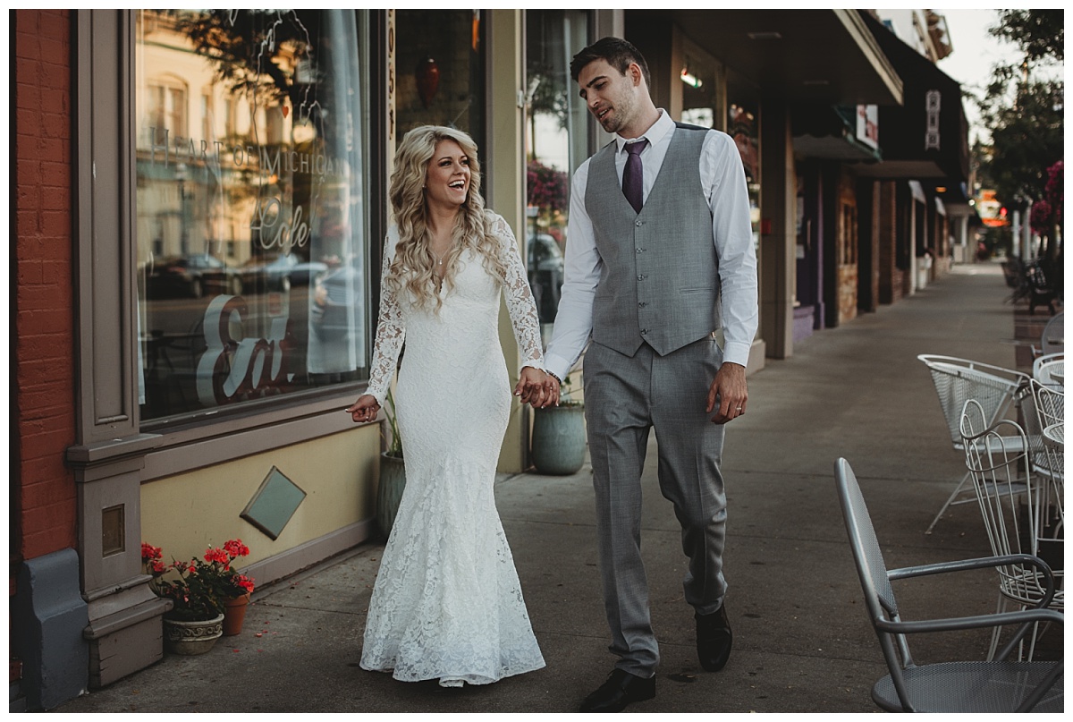 Intimate-Wedding-The-Venue-501-Clare-Michigan-Shonda-Michelson-Photography-Documentary-Autentic-Wedding-Photography,